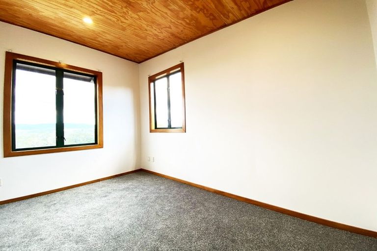 Photo of property in 12 Kukupa Road, Sunnyvale, Auckland, 0612