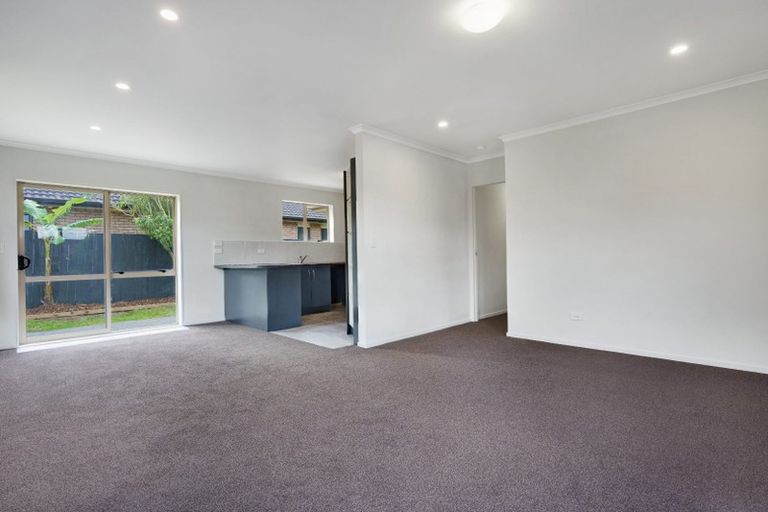 Photo of property in 10a Cade Place, Weymouth, Auckland, 2103
