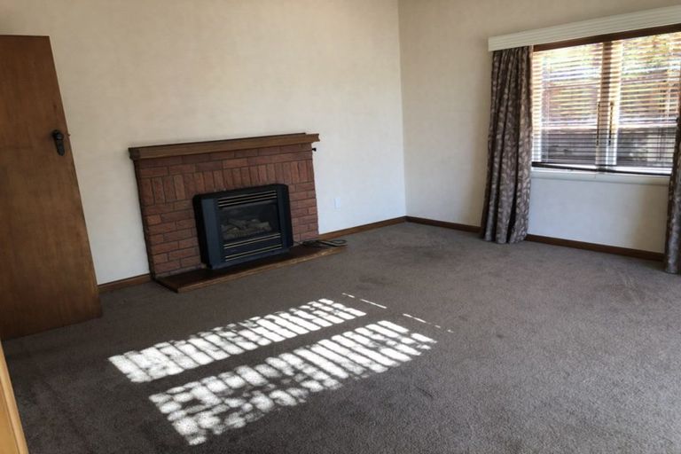 Photo of property in 130 Lake Crescent, Hamilton Lake, Hamilton, 3204