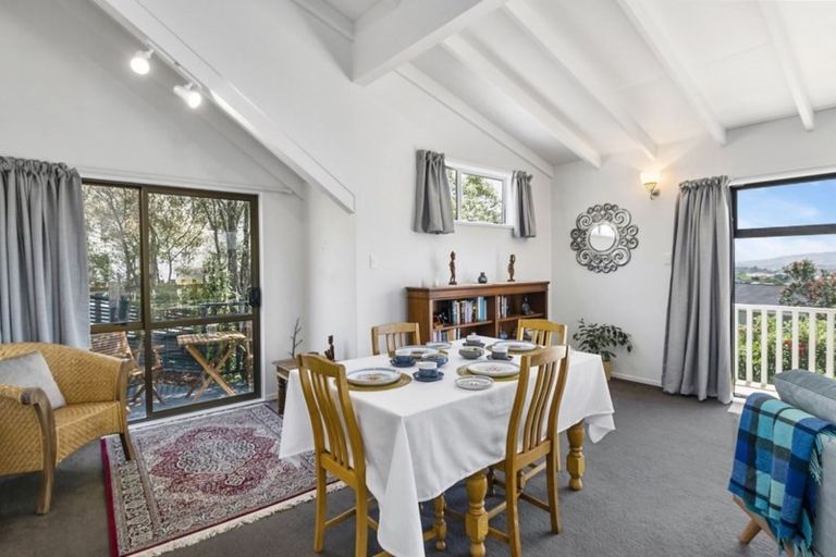 Photo of property in 5 Saint Aidans Way, Tawa, Wellington, 5028