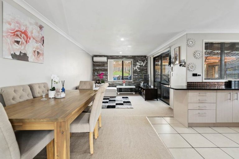 Photo of property in 19 The Enclave, Totara Heights, Auckland, 2105