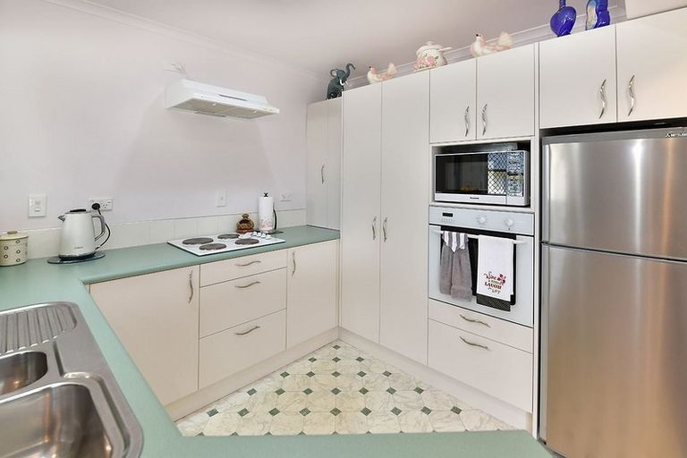 Photo of property in 38a Bay Street, Red Beach, 0932