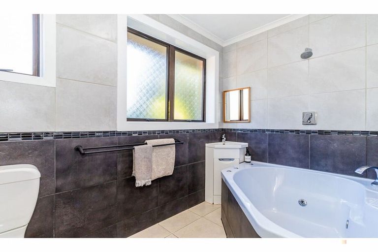 Photo of property in 18 Pringle Street, Waimataitai, Timaru, 7910