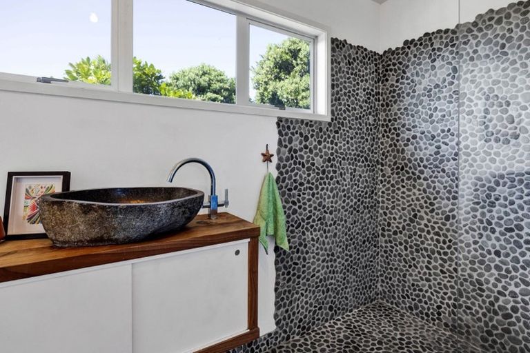 Photo of property in 32 Anglers Avenue, Warea, 4381