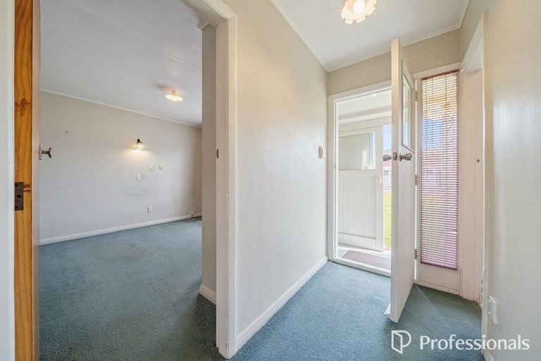 Photo of property in 1/1079 High Street, Taita, Lower Hutt, 5011