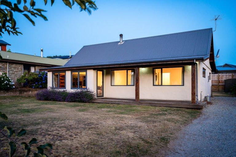 Photo of property in 42 Rata Street, Wanaka, 9305