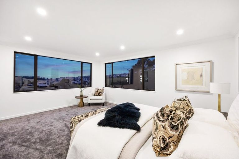 Photo of property in 101 Glenvar Ridge Road, Long Bay, Auckland, 0630