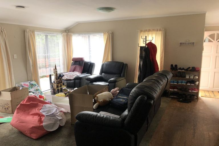 Photo of property in 1/26 Anne Mclean Drive, Bayview, Auckland, 0629