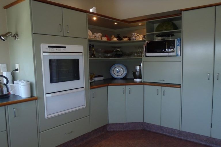 Photo of property in 24 Stanton Crescent, Karoro, Greymouth, 7805