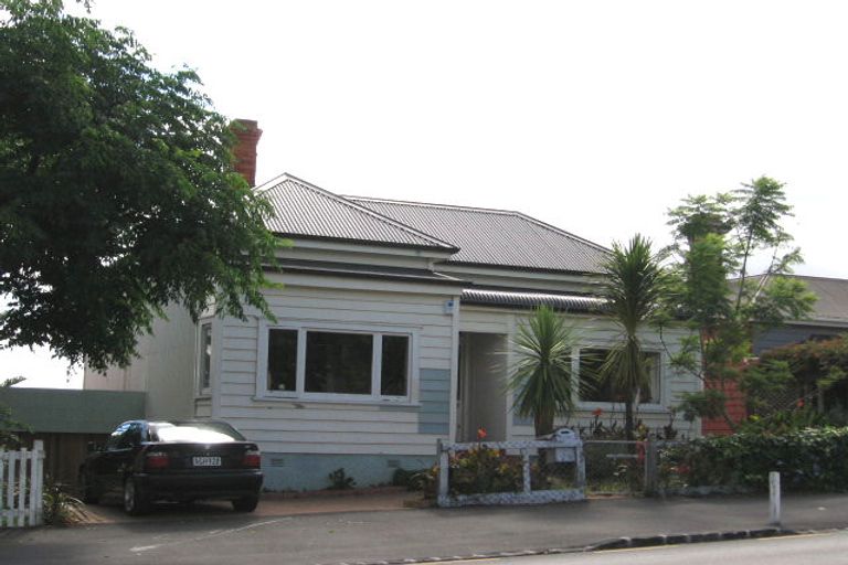 Photo of property in 133 Victoria Road, Devonport, Auckland, 0624