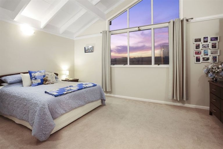 Photo of property in 12 Bilkey Avenue, Pukekohe, 2120