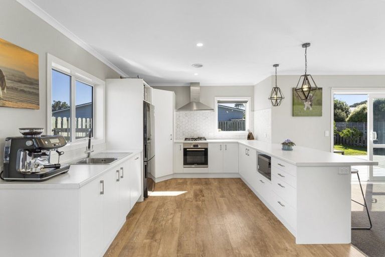 Photo of property in 4 Te Wiremu Lane, Otaki, 5512