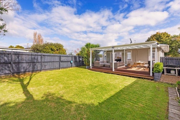 Photo of property in 41b Wallace Road, Mangere Bridge, Auckland, 2022