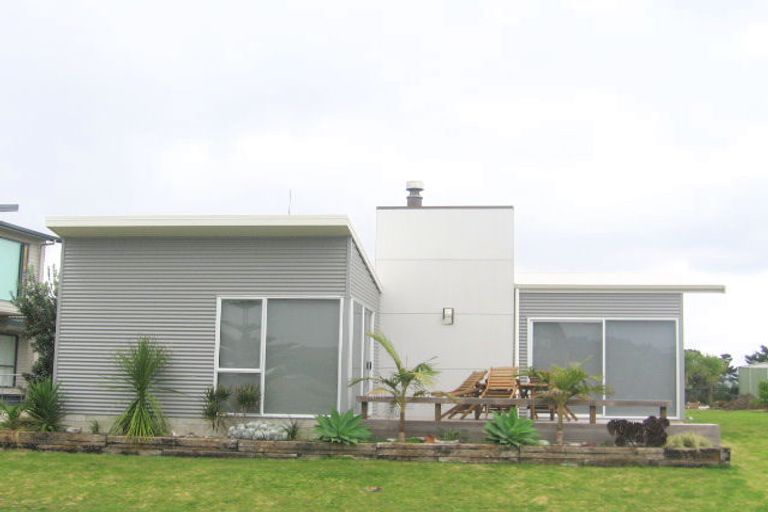 Photo of property in 105 Ocean Close, Matarangi, Whitianga, 3592