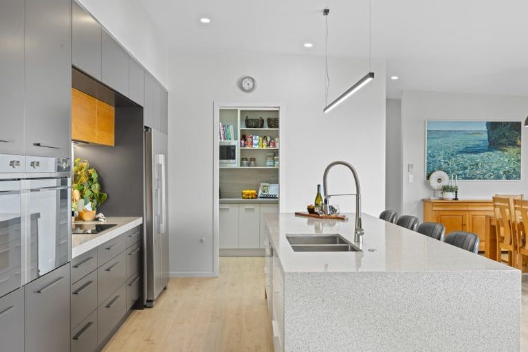 Photo of property in 51 Moffat Road, Red Beach, 0932