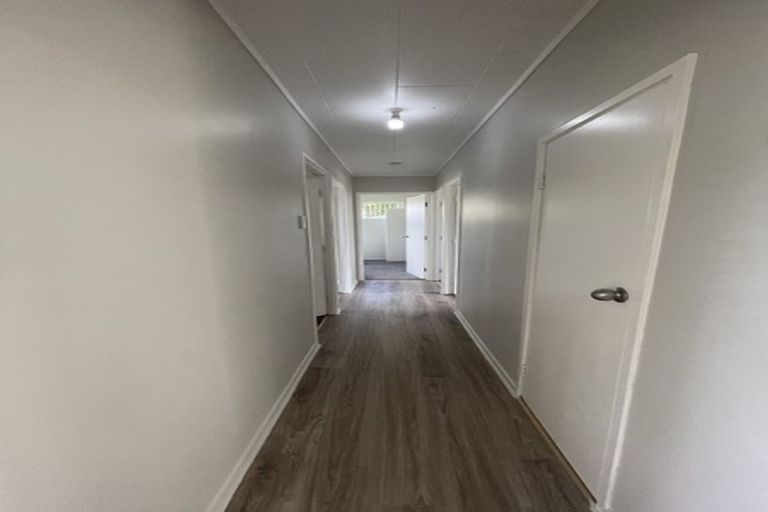 Photo of property in 9 Innismara Avenue, Wattle Downs, Auckland, 2103