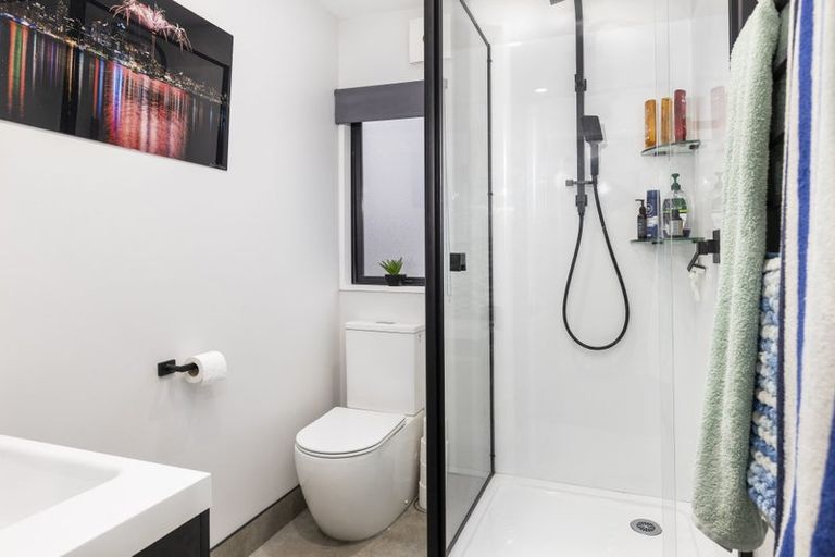 Photo of property in 15 Beach Road, Waikawa, Picton, 7220