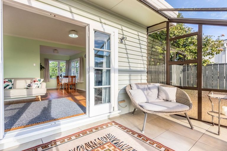 Photo of property in 15 Kaka Road, Raumati Beach, Paraparaumu, 5032