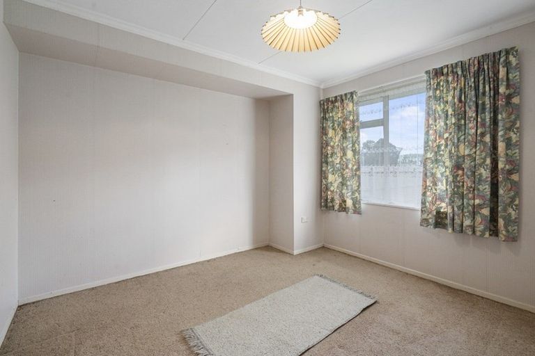 Photo of property in 8 Egmont Place, Westbrook, Palmerston North, 4412
