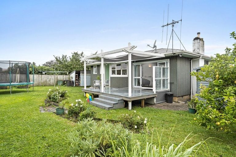 Photo of property in 105 Shakespeare Street, Leamington, Cambridge, 3432