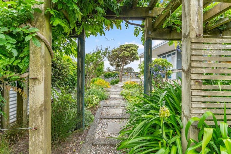 Photo of property in 6 Moeatoa Lane, Baylys Beach, Dargaville, 0377