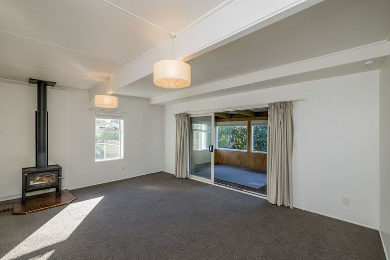 Photo of property in 329 Te Horo Beach Road, Te Horo Beach, Otaki, 5581