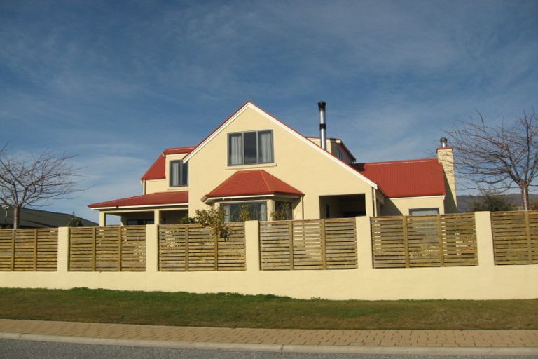 Photo of property in 51 Meadowstone Drive, Wanaka, 9305