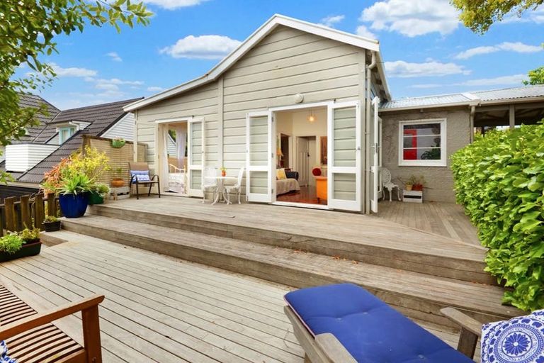 Photo of property in 1/173 Onewa Road, Birkenhead, Auckland, 0626