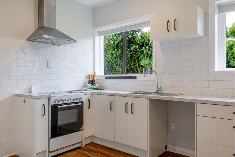 Photo of property in 7a Nathan Place, West End, Palmerston North, 4412