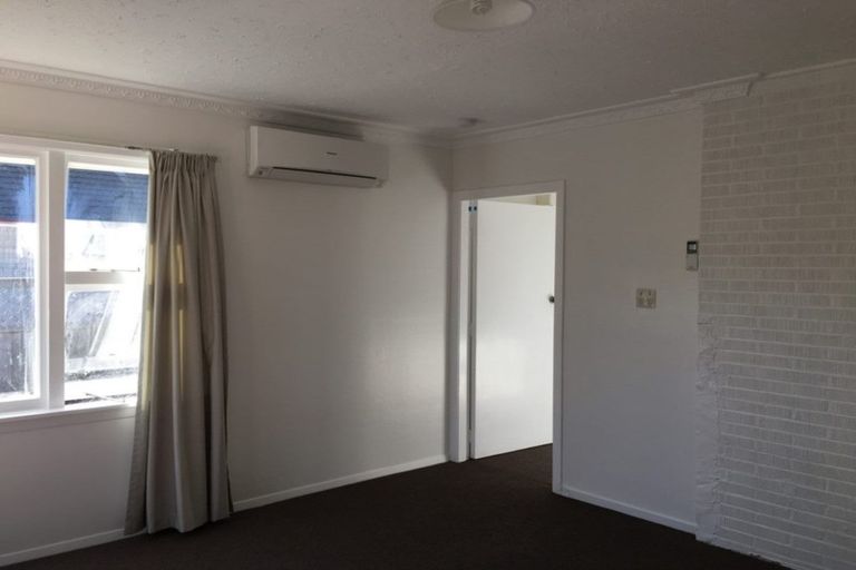 Photo of property in 10 Bevington Street, Avonhead, Christchurch, 8042