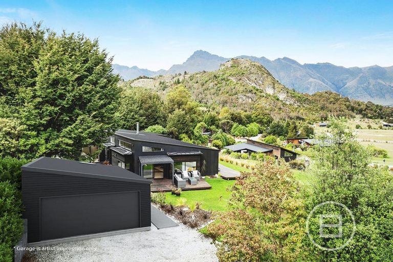 Photo of property in 18 Lookout Drive, Mount Creighton, Queenstown, 9371