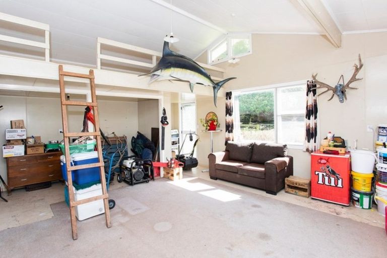 Photo of property in 1875 Kanakanaia Road, Whatatutu, Te Karaka, 4091