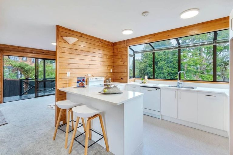 Photo of property in 1/21 Chablis Place, Henderson, Auckland, 0612