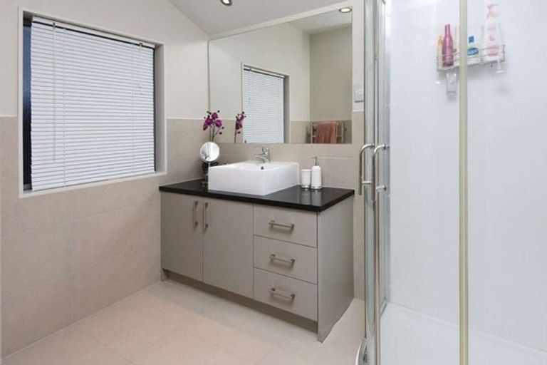 Photo of property in 25 Andy Crescent, Flat Bush, Auckland, 2016