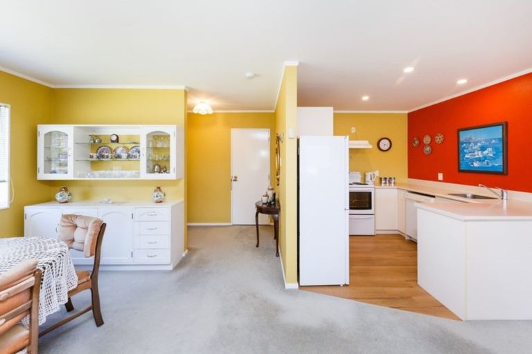 Photo of property in 712 Pioneer Highway, Takaro, Palmerston North, 4412