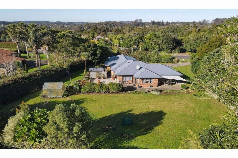 Photo of property in 30 Edkins Road, Kerikeri, 0230