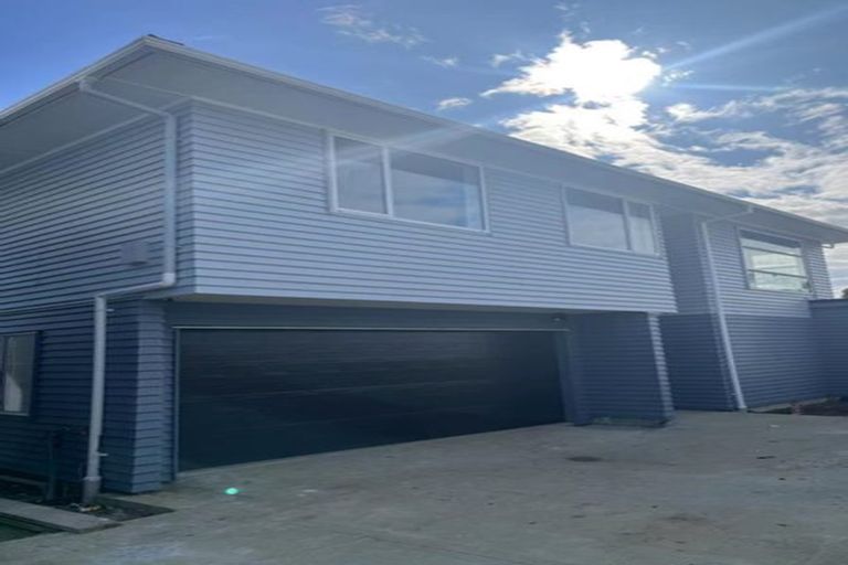 Photo of property in 52c Convair Crescent, Mangere, Auckland, 2022