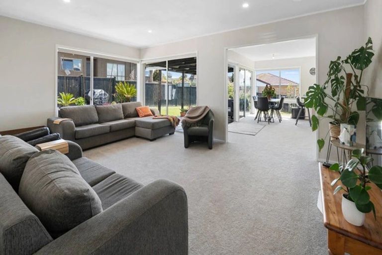 Photo of property in 30 Luton Avenue, Sunnyhills, Auckland, 2010