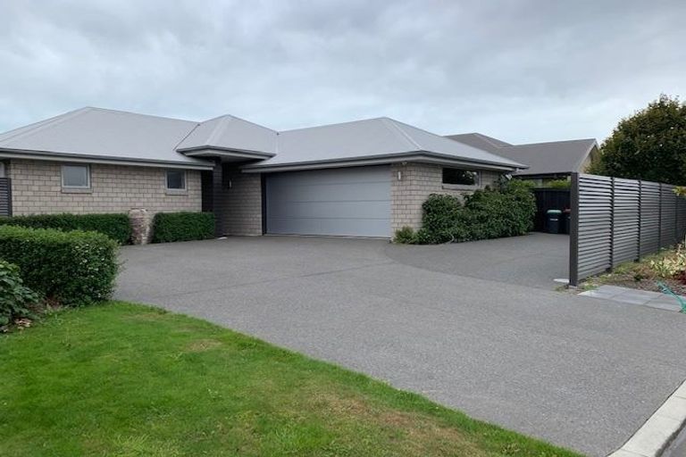 Photo of property in 40 Little Oaks Drive, Yaldhurst, Christchurch, 8042
