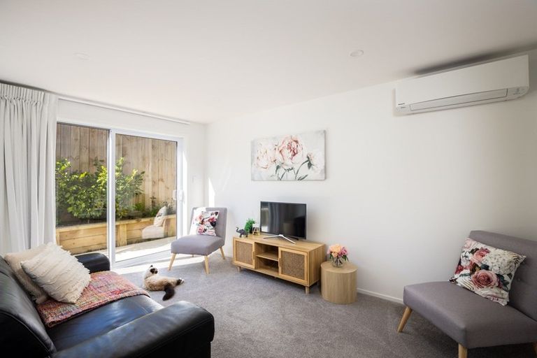 Photo of property in 4 Azalea Place, Brooklands, New Plymouth, 4310