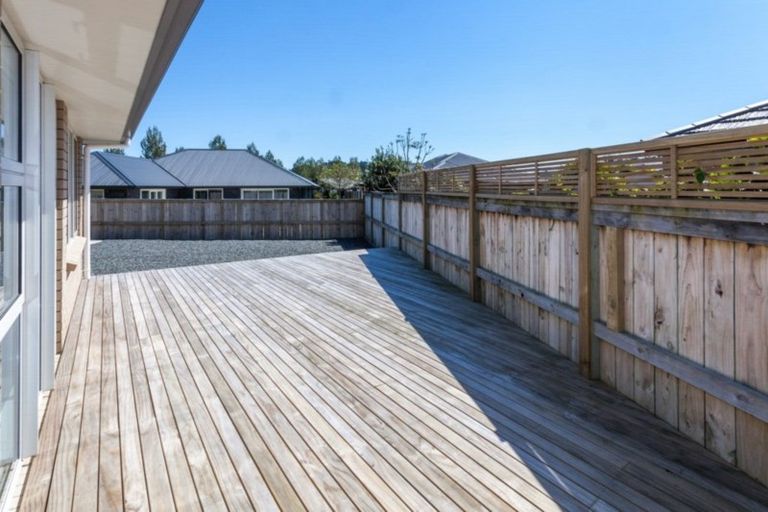 Photo of property in 80 Golden Shore Place, Coromandel, 3506