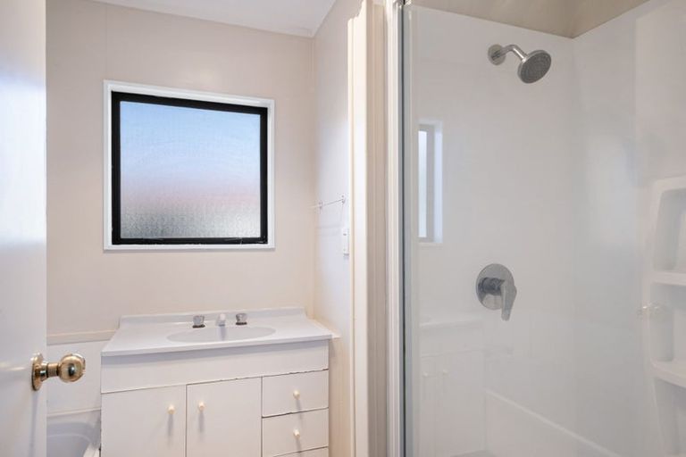 Photo of property in 17a Freyberg Street, Levin, 5510