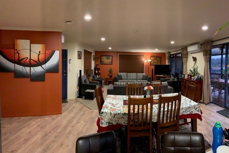 Photo of property in 12 Natasha Lane, Henderson, Auckland, 0612