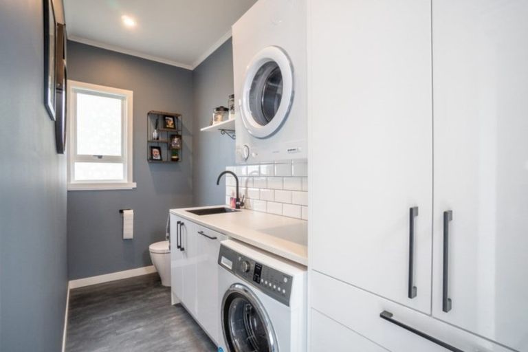 Photo of property in 46 Kingswood Street, Takaro, Palmerston North, 4412