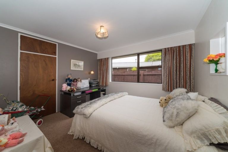 Photo of property in 10 Akaroa Avenue, Awapuni, Palmerston North, 4412