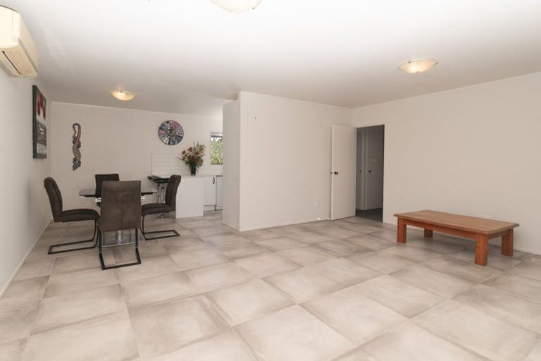 Photo of property in 2/150 Arran Road, Browns Bay, Auckland, 0630