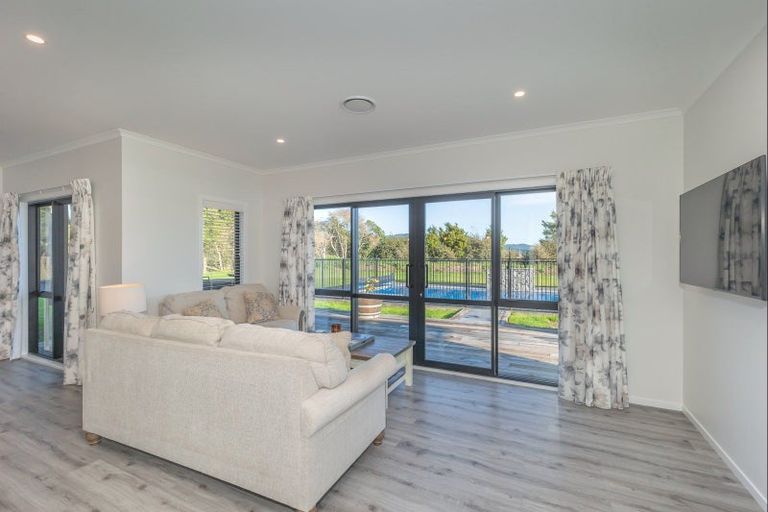 Photo of property in 63 Ohau Gravels Way, Ohau, Levin, 5570