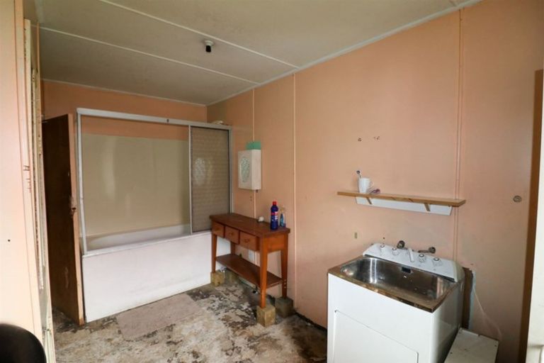 Photo of property in 45 Thyra Street, Dannevirke, 4930