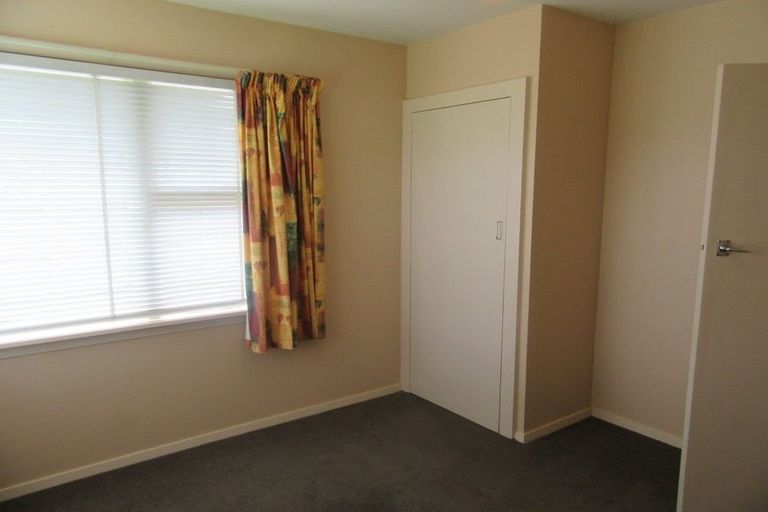 Photo of property in 4 Fairmile Place, Russley, Christchurch, 8042