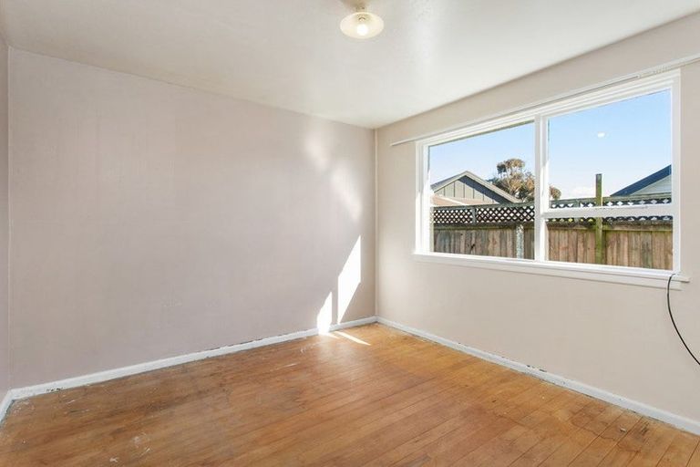 Photo of property in 452a Bower Avenue, Parklands, Christchurch, 8083